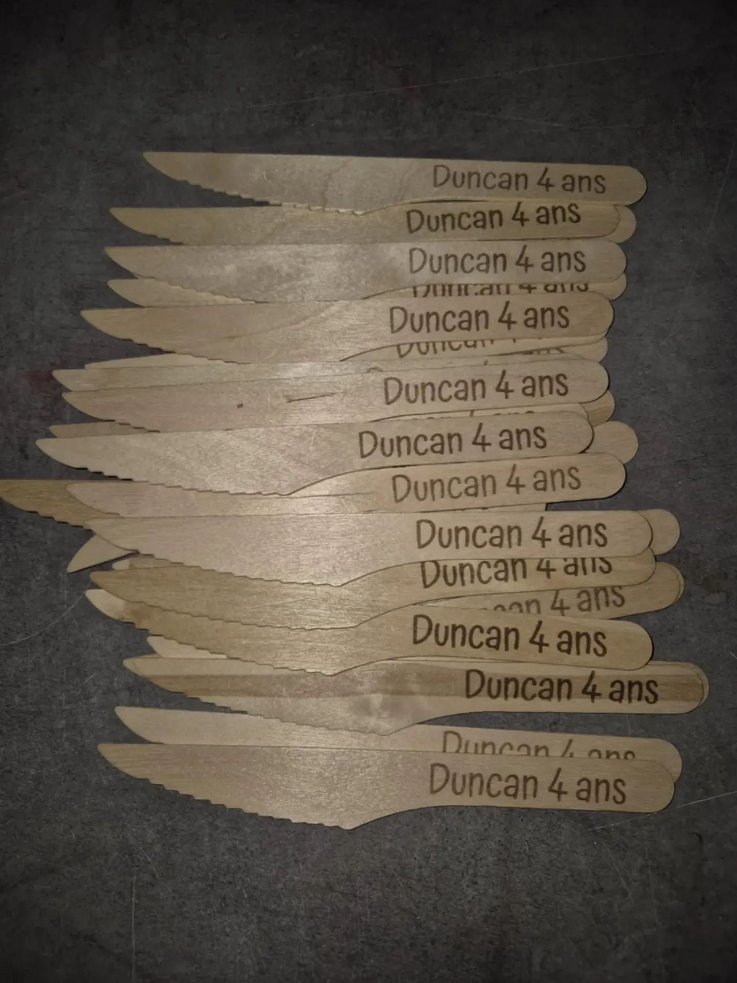 Couteau en bois