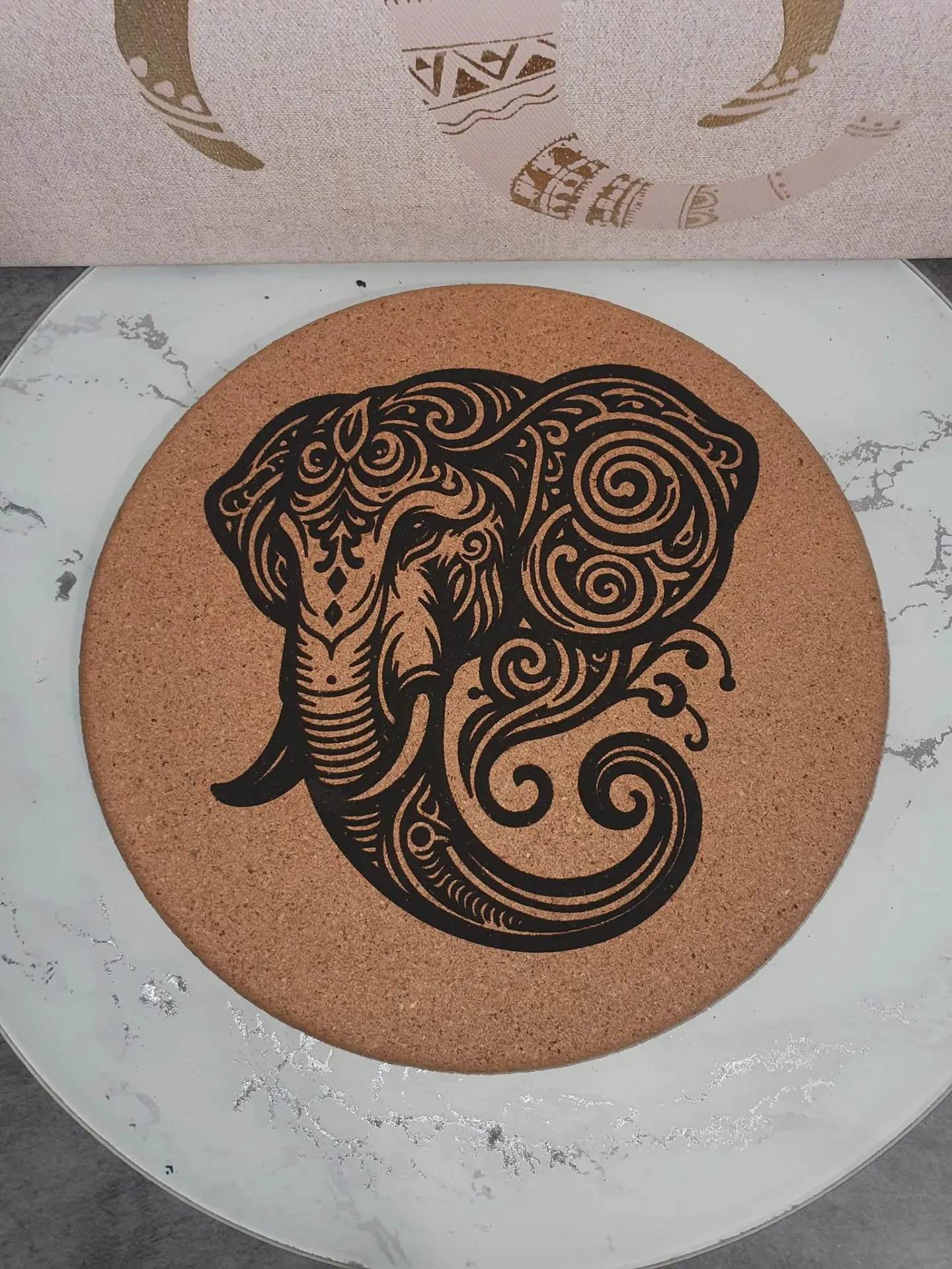 Dessous de plat personnalisé en liège – Motif éléphant