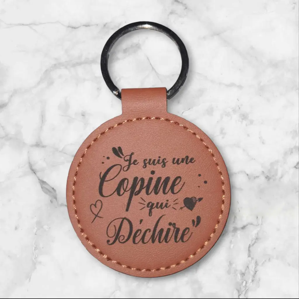 Porte clé cuir "Copine qui déchire" 