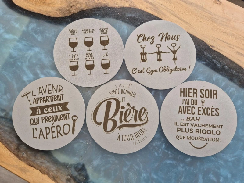 Dessous de verre en cuir